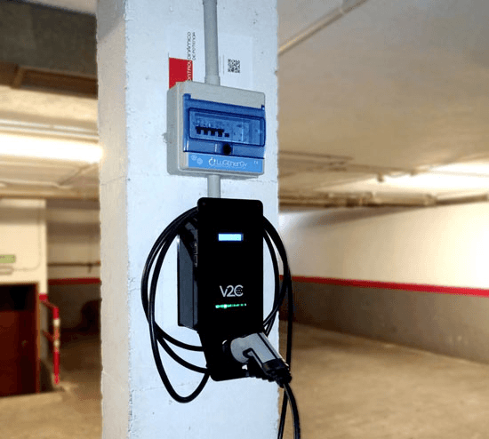 blog-Ayudas instalación cargador coche eléctrico 2025-poster