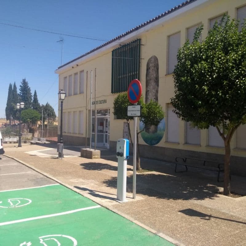 punto de carga para coche eléctrico en Alcántara