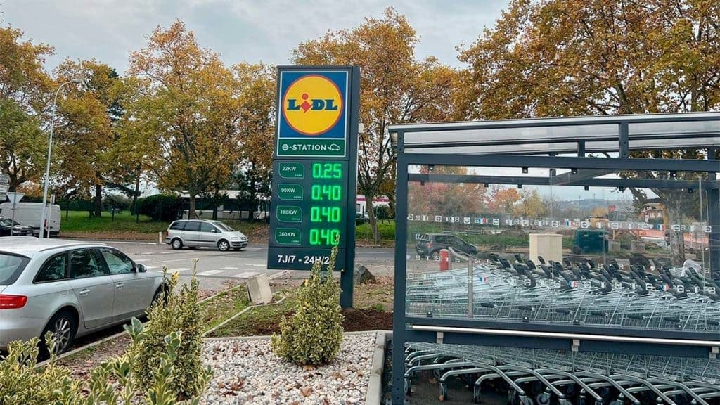 Lidl vende cargadores para coches eléctricos: estos son sus